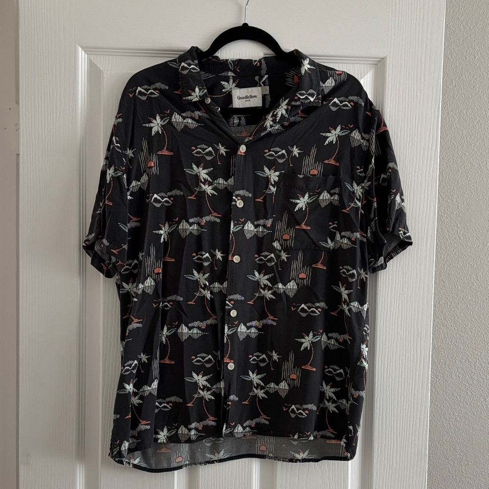 Goodfellow & Co Black Short-Sleeve Tropical Print Button-Down Shirt